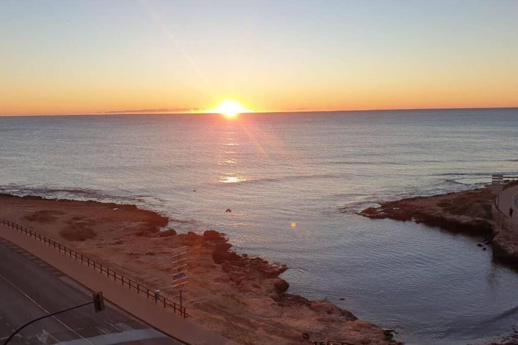 Casa Buena Vista Con Vistas Al Mar, Primera Linea, Beach Los Locos, Wifi, Torrevieja Eksteriør billede